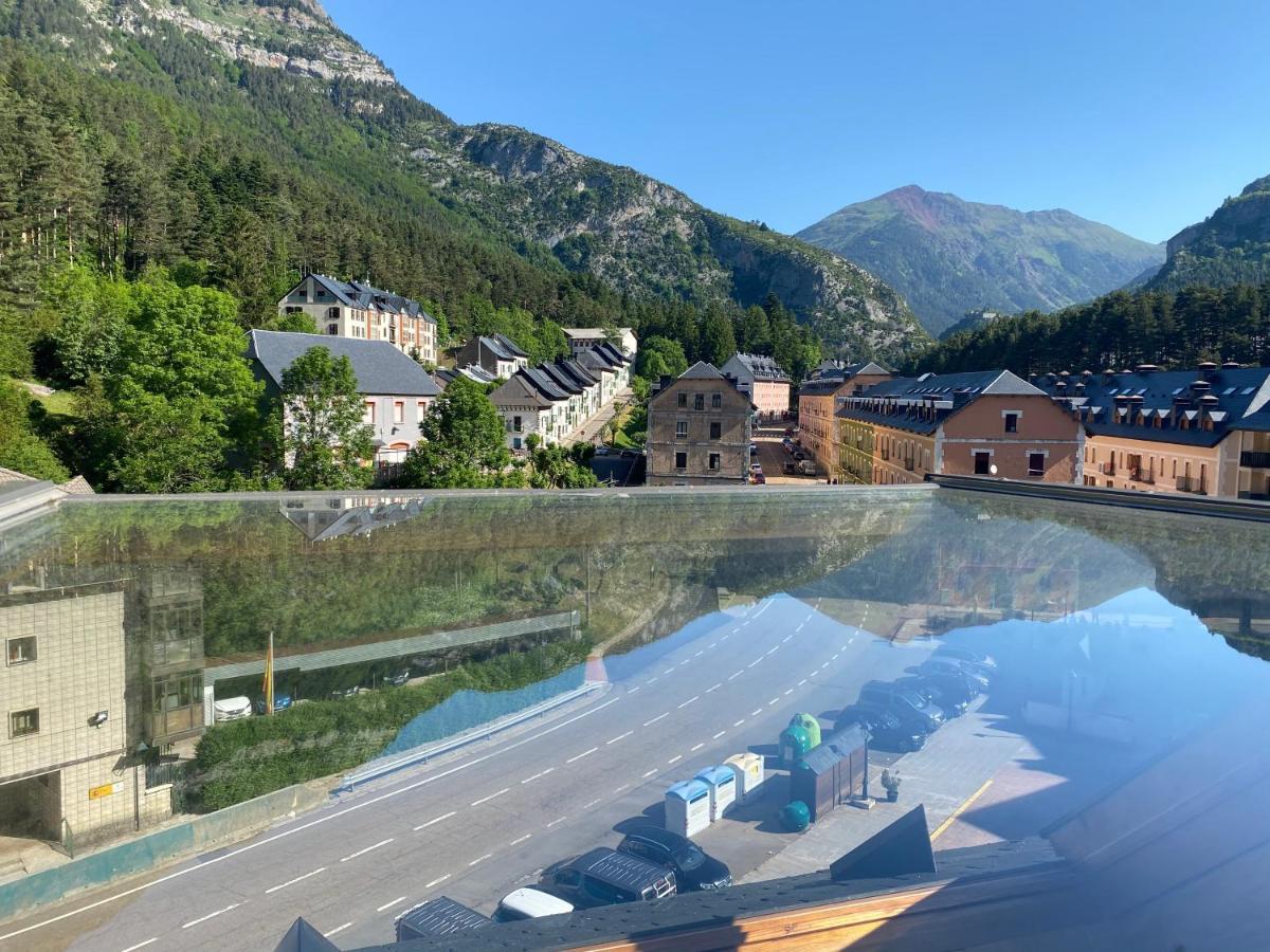 Atico Duplex Reformado Con Vistas A La Montana Leilighet Canfranc Eksteriør bilde