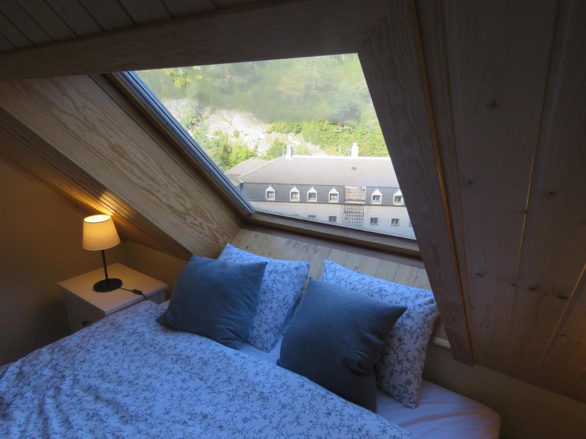 Atico Duplex Reformado Con Vistas A La Montana Leilighet Canfranc Eksteriør bilde
